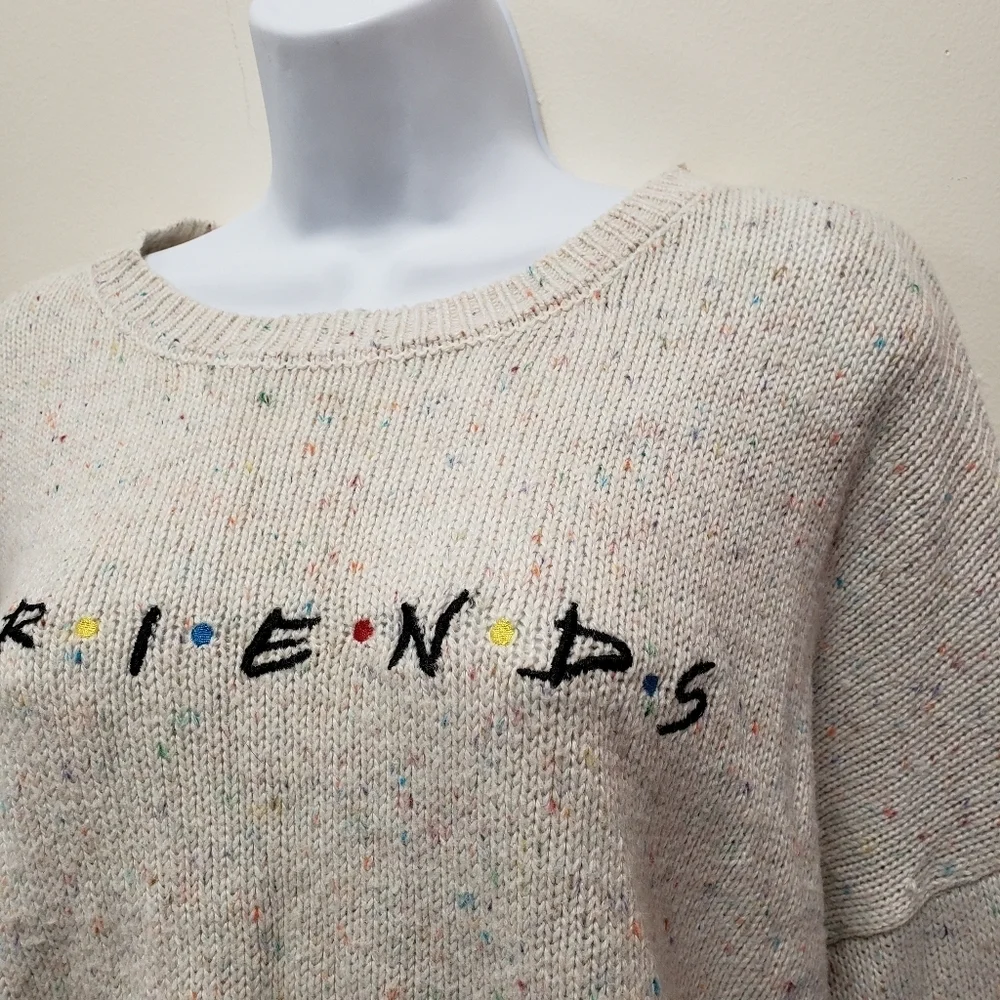 Friends Womens Crop Sweater Top Size Large 11/13 - Picture 3 of 6